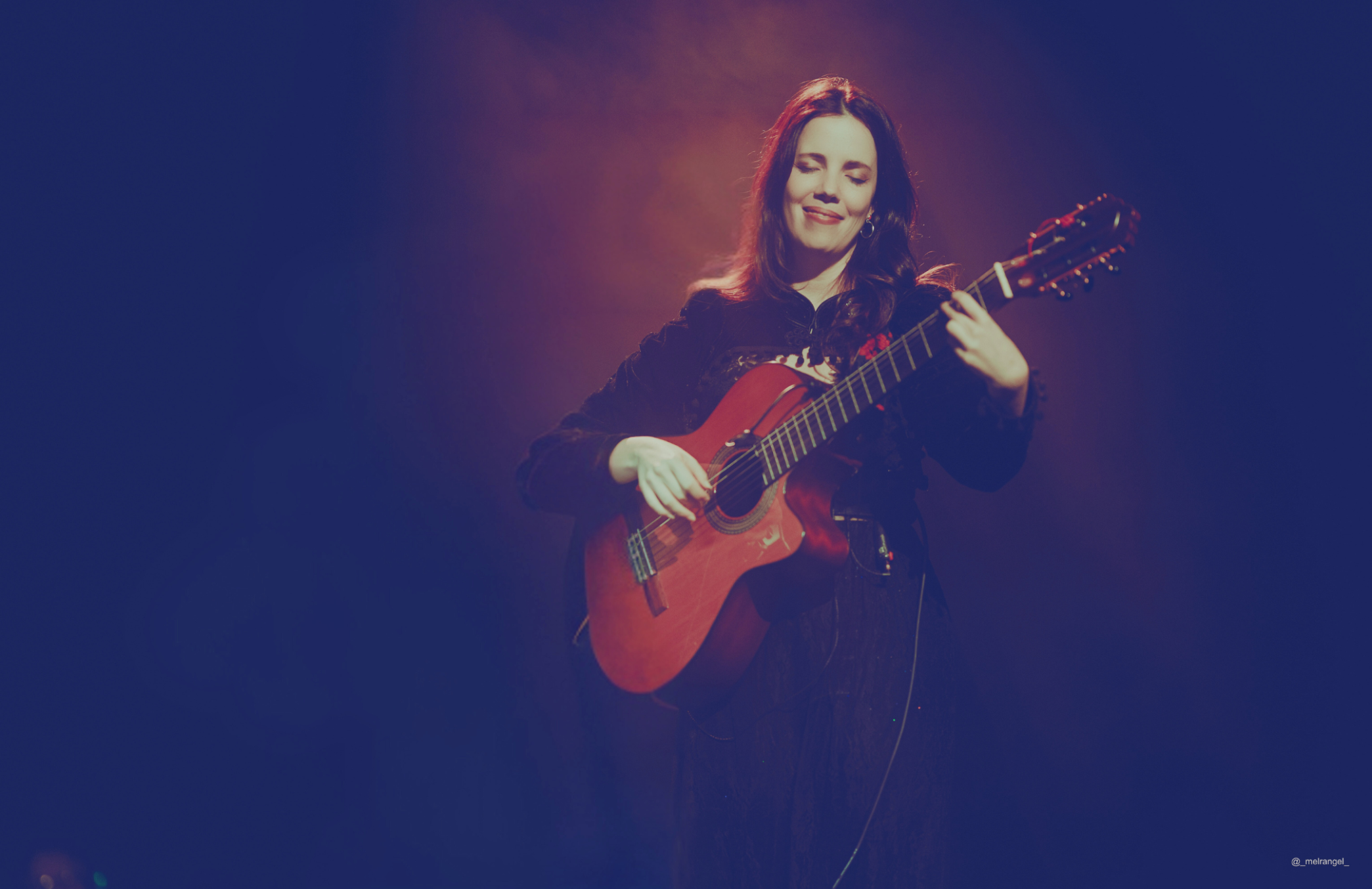 Lau Noah, guitar/vocals