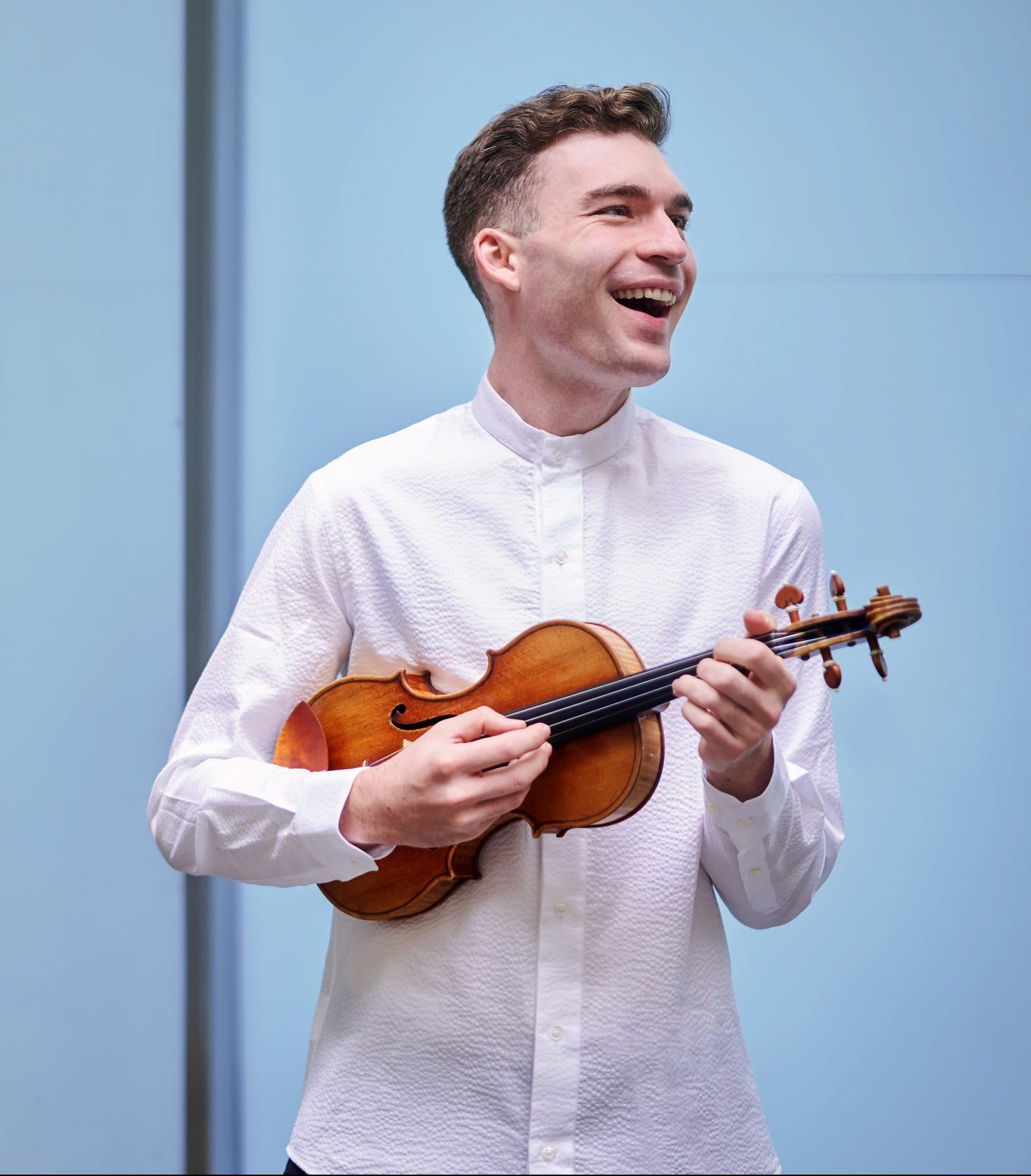 Alexi Kenney, violin